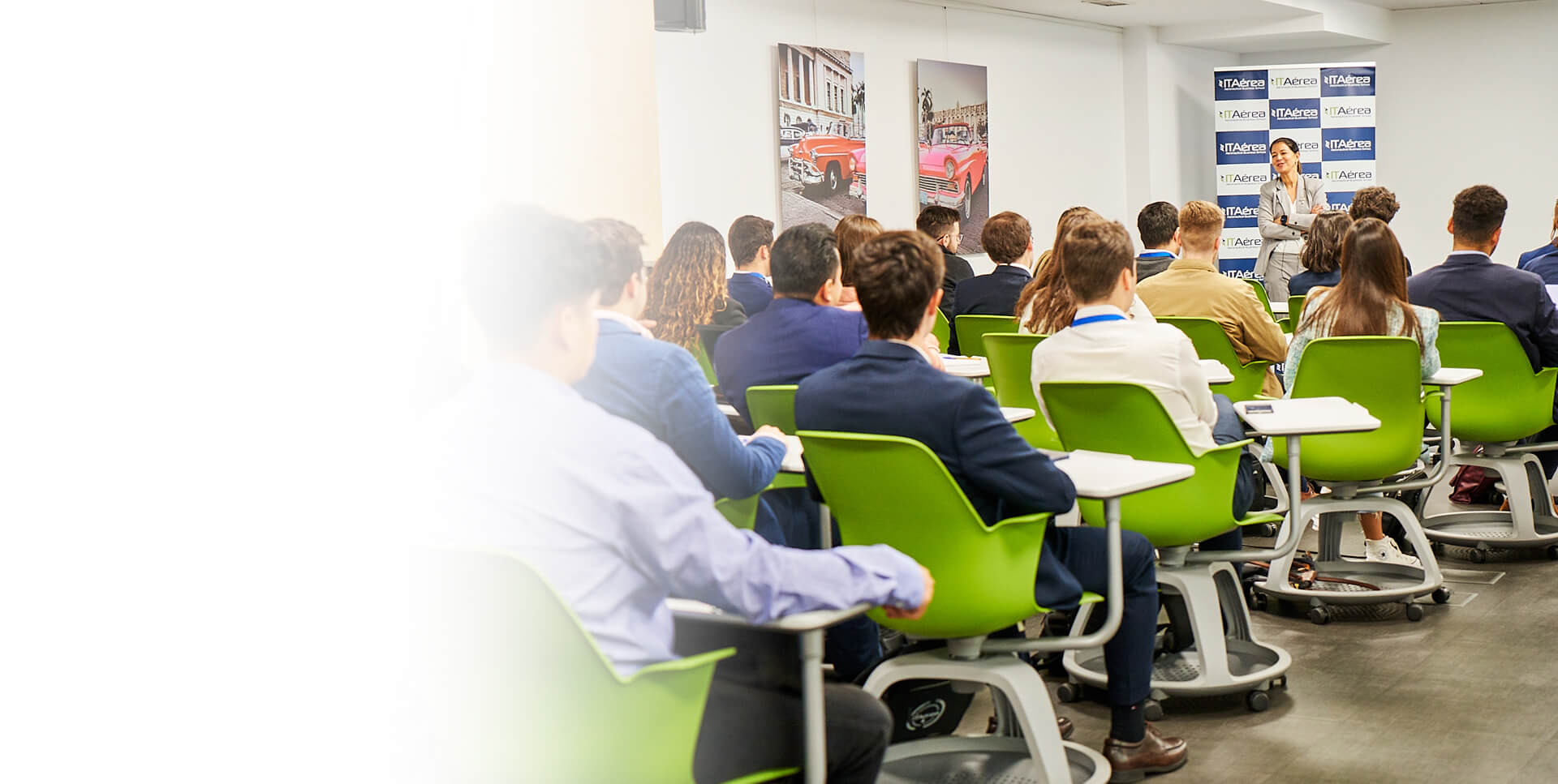 <span class='negritaslide'>MBAAM Master of Business<br> Administration in Aviation<br> Management<br> e-learning, 600h</span>