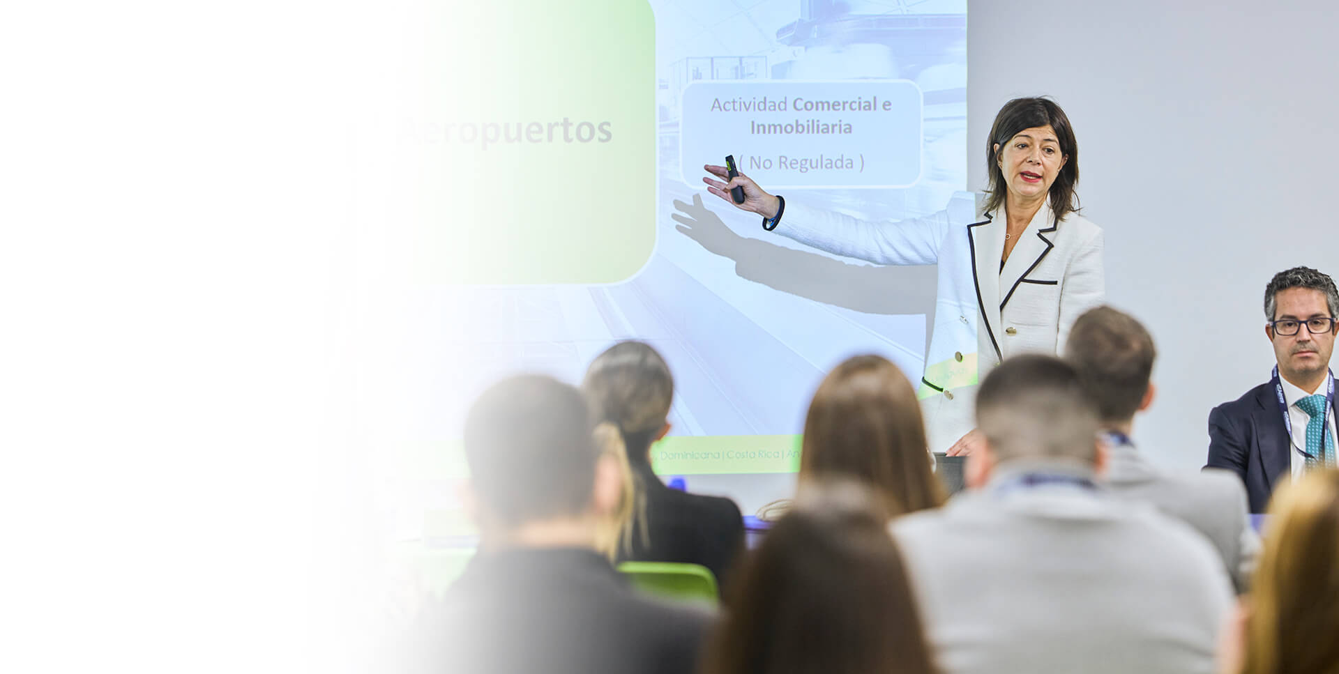 <span class='negritaslide'>MBAAM Master of Business<br> Administration in Aviation<br> Management<br> e-learning, 600h</span>