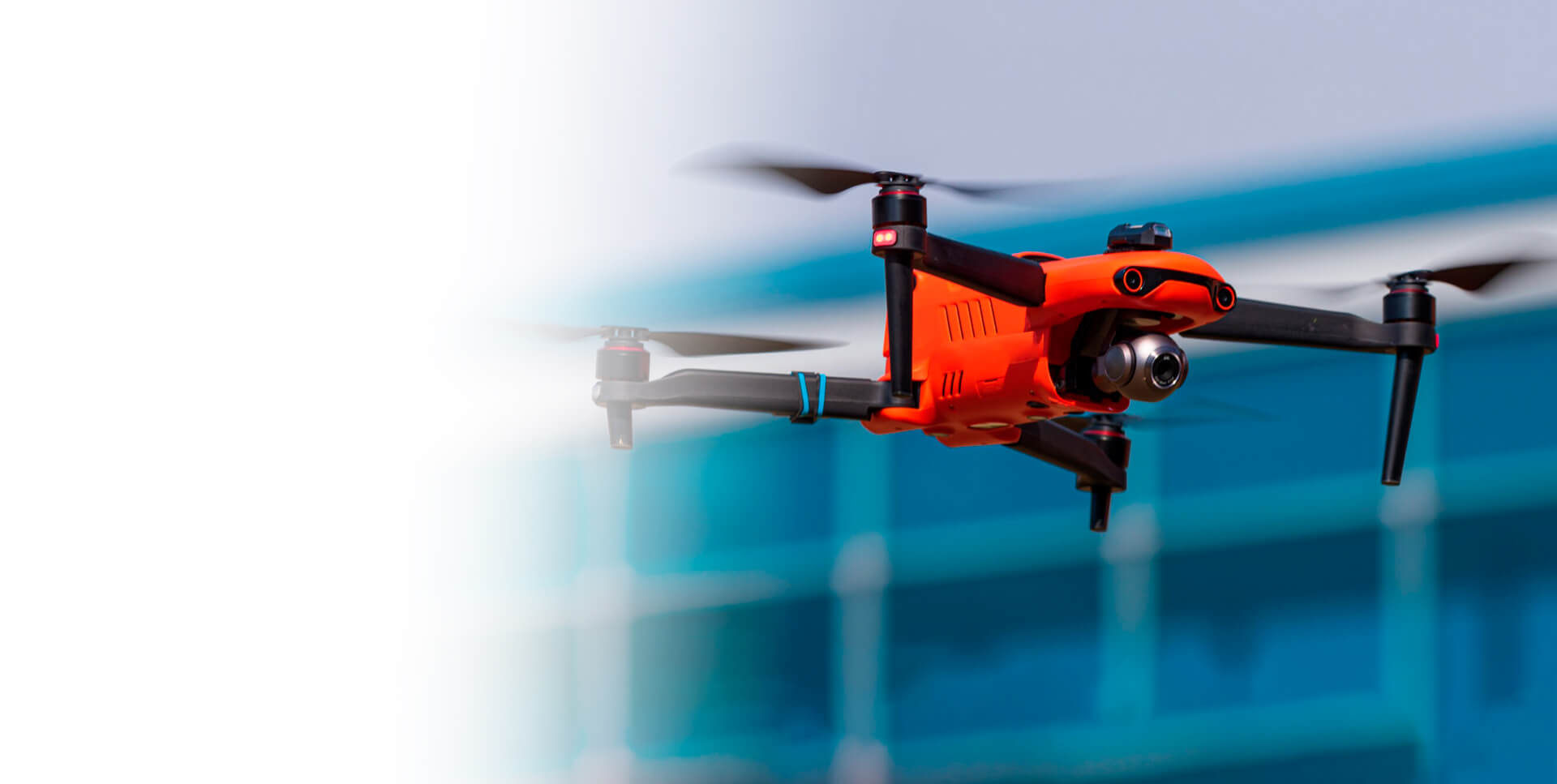 <span class='negritaslide'>Máster en Gestión y Dirección<br />de Empresas de Drones <br />MGDRON</span>