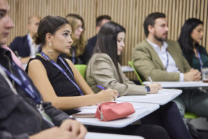 Dña. María José Cuenda, Directora General Comercial e Inmobiliaria de Aena, imparte conferencia extraordinaria en ITAérea Madrid CUEC0537 300x200 - Dña. María José Cuenda, Directora General Comercial e Inmobiliaria de Aena, imparte conferencia extraordinaria en ITAérea Madrid