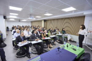 Dña. María José Cuenda, Directora General Comercial e Inmobiliaria de Aena, imparte conferencia extraordinaria en ITAérea Madrid CUEC0864 300x200 - Dña. María José Cuenda, Directora General Comercial e Inmobiliaria de Aena, imparte conferencia extraordinaria en ITAérea Madrid