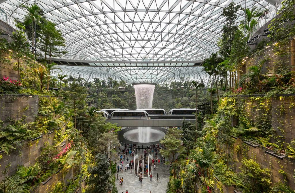 Changi Airport 1024x671 - La gestión medioambiental sostenible y eficiente de los aeropuertos