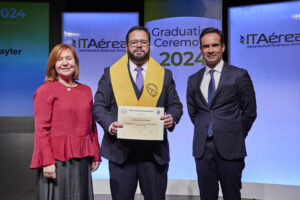 IMG 8545 300x200 - Así fue la ceremonia de graduación 2024