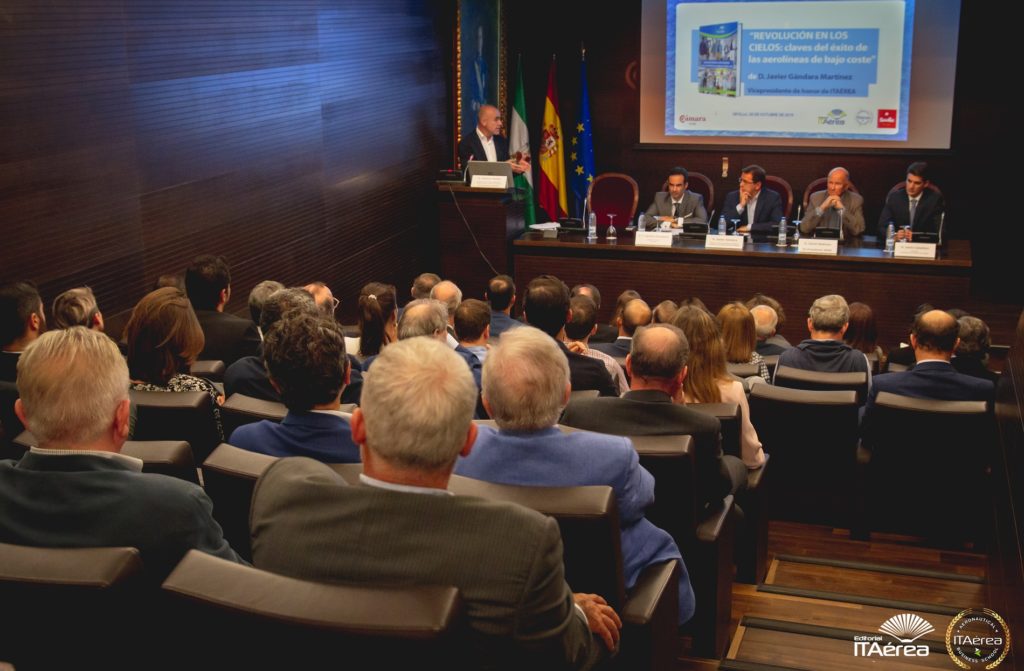 ITAereaLogo29OCT19 24 1024x671 - Presentado en Sevilla el nuevo libro de Javier Gándara, Director General de easyJet España y Portugal, Presidente de la Asociación de Líneas Aéreas ALA y Vicepresidente de Honor y docente de ITAérea