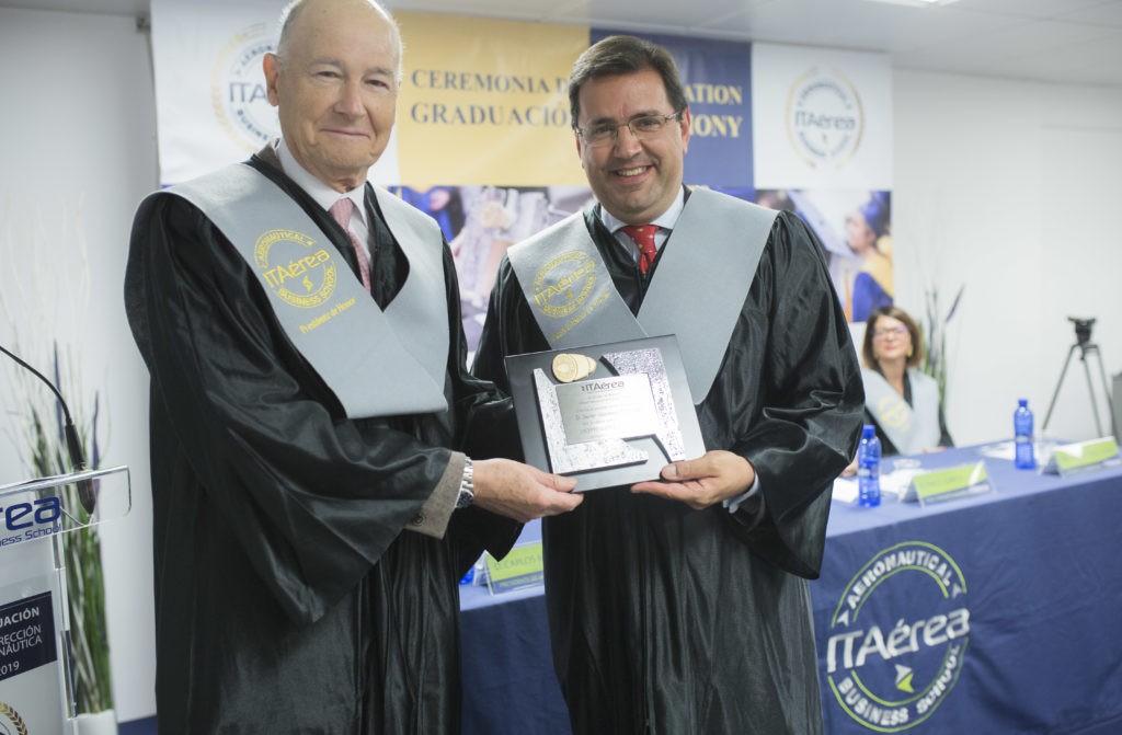 JC 8663 1024x671 1 - D. Carlos Medrano y D. Javier Gándara, Presidente de Honor y Vicepresidente de Honor de ITAérea